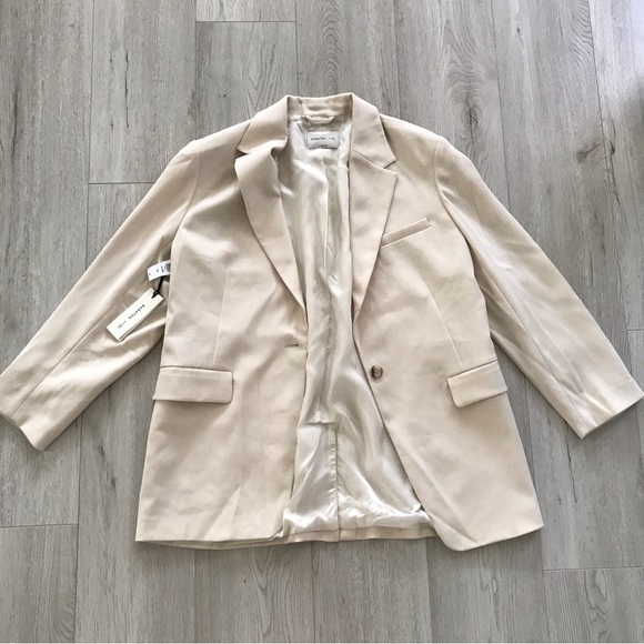 Babaton Jackets & Blazers - Babaton 1-01 Jaiyana Blazer- Aritzia